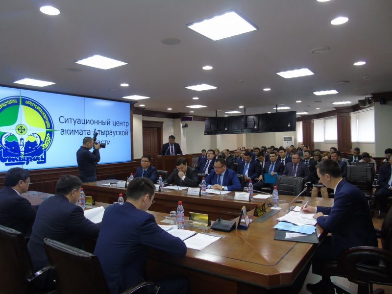 Стала известна причина, почему перерабатывают госслужащие в Атырау