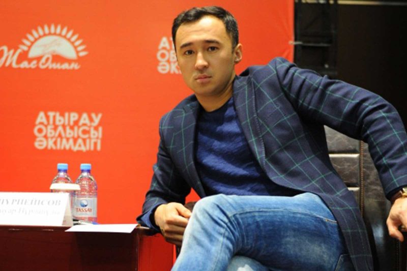 «Выставкой собак» назвал Ануар Нурпеисов конкурс красоты «Мисс Казахстан»