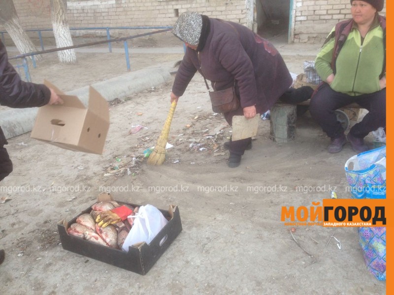 В Атырау разогнали торговцев свежей рыбы (видео)