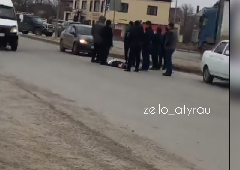 В Атырау на пешеходном переходе сбили школьницу