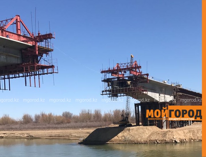 Бакытжан Сагинтаев ознакомился с ходом строительства моста через реку Урал