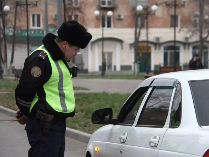 В Атырау водитель передал руль нетрезвому пассажиру