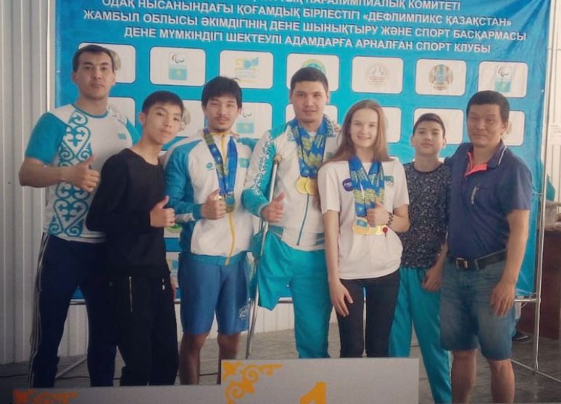 Атырауские пловцы завоевали 9 золотых медалей на чемпионате Казахстана