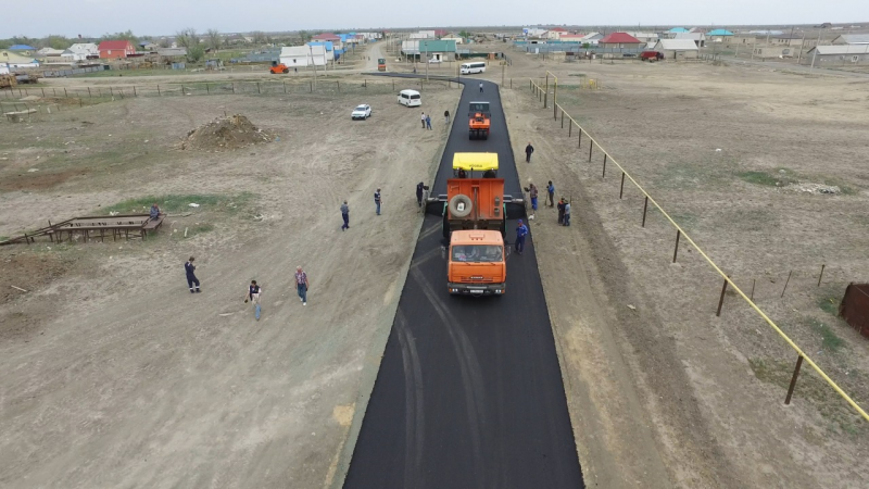В 10 населенных пунктах Атырау появятся дороги