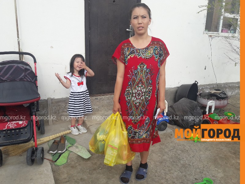 Мать-одиночка из Атырау: «Продуктов нам хватит на целый год»