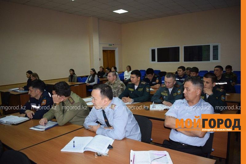 Собрание по профилактике суицидов провели среди спасателей ЗКО
