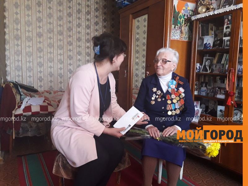 В ЗКО депутат выплатил по 30 тысяч тенге ветеранам войны