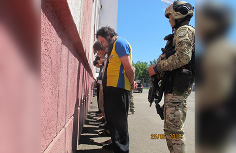 Подозреваемых в подготовке серии терактов задержали в Уральске