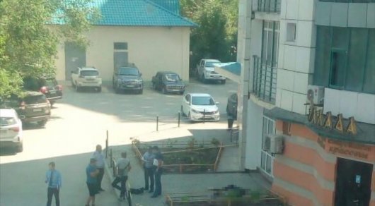 Тело женщины нашли возле 25-этажки в Актобе