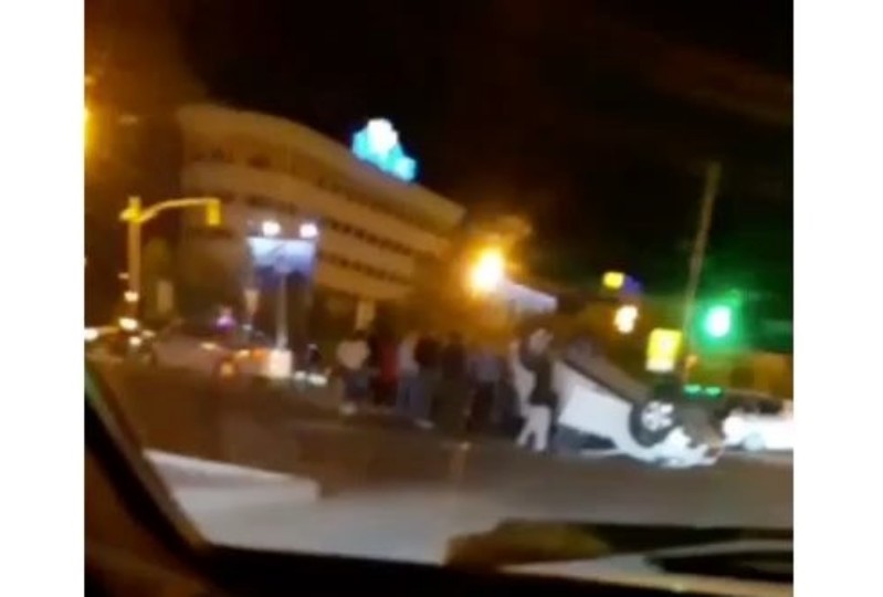 4 человека пострадали при опрокидывании автомобиля в Атырау