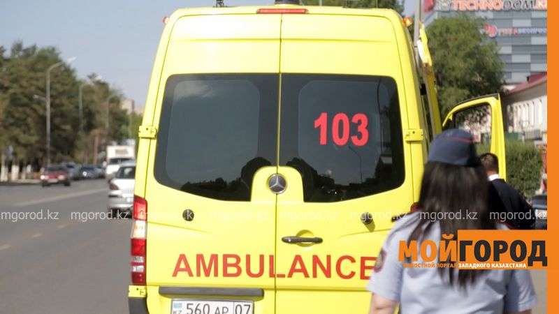 В реанимации находится ребенок, выпавший c пятого этажа в Уральске