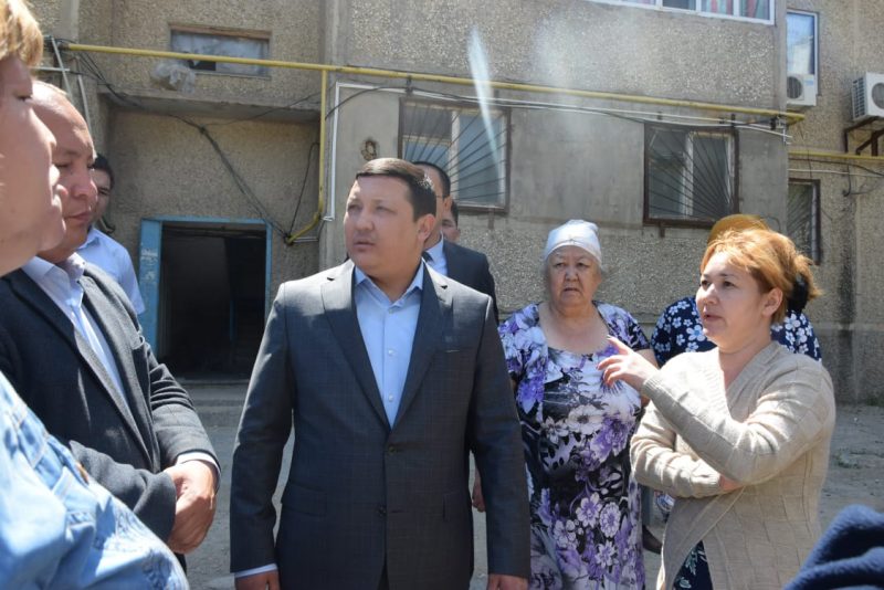 Жители Жылыойского района Атырауской области пожаловались акиму на нехватку воды