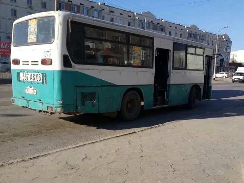 В Атырау за гонки на дорогах оштрафовали 33 водителей автобусов