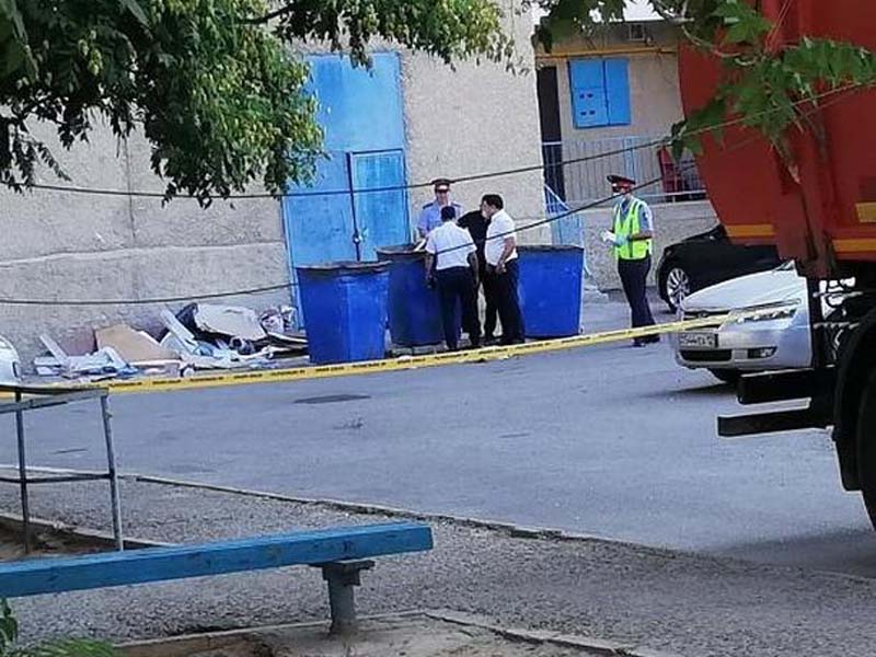 Труп мужчины обнаружен в мусорном контейнере в Актау