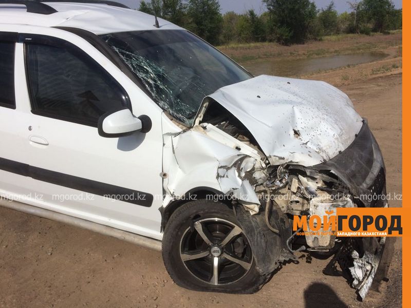 Три человека пострадали в ДТП на трассе в ЗКО
