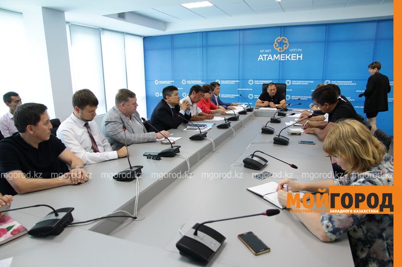 Пассажироперевозчики и представители ЖКХ обсудили электронное билетирование