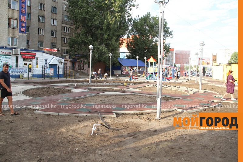 Аким ЗКО велел исправить окраску «ляпистых» магазинов на улицах города