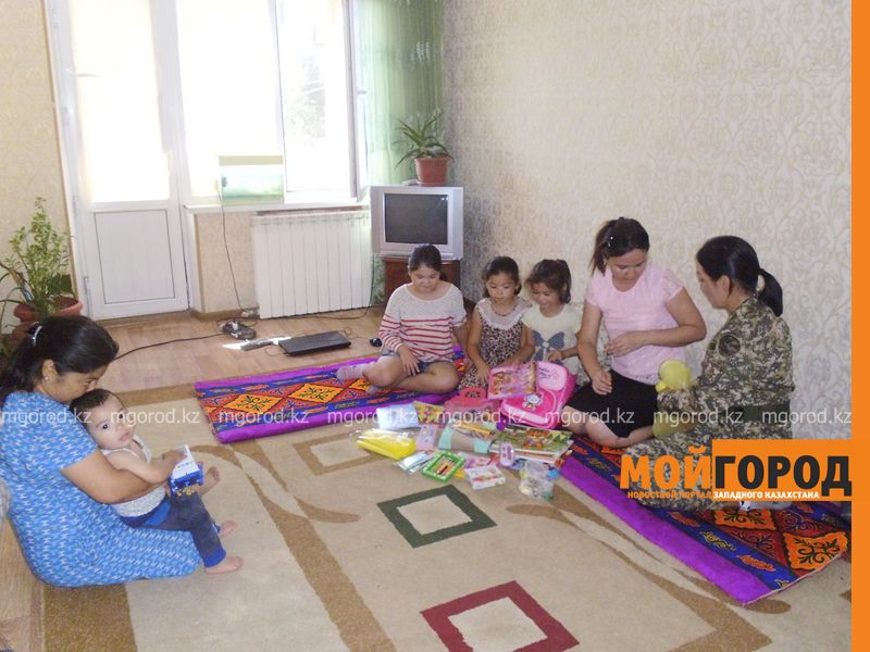 Военнослужащие помогли собрать в школу детей из 25 семей