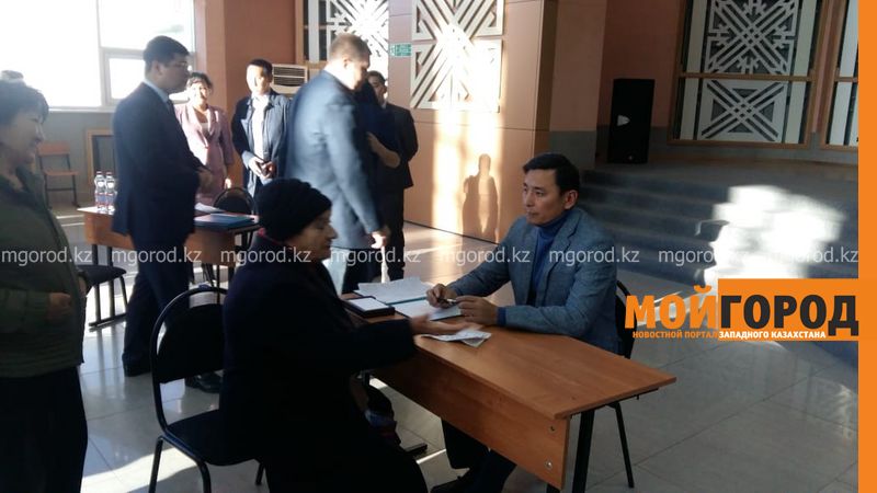 Десятки людей обратились к акиму ЗКО со своими проблемами