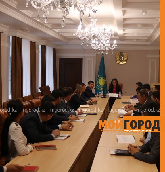 В ЗКО зарплату госслужащим повысят в два раза