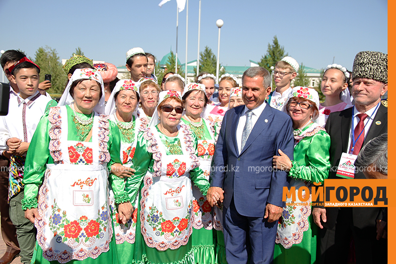 Президент Татарстана посетил праздник Сабантуй в Уральске