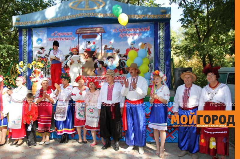 Варениками и салом угощали уральцев на Сорочинской ярмарке
