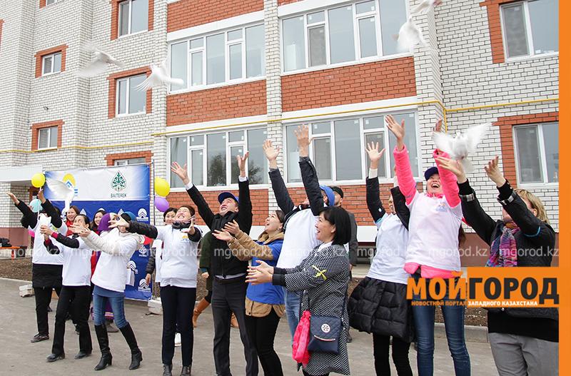 В Уральске вкладчики «Жилстройсбербанка» отметили новоселье