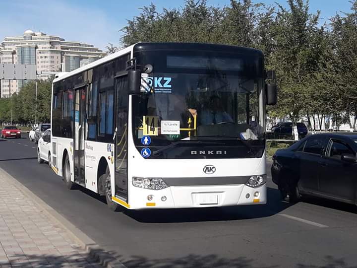 В Атырау зарплата водителей и кондукторов и автобусов выросла вдвое