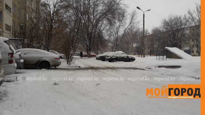 300 кубометров снега вывезено из Уральска за сутки