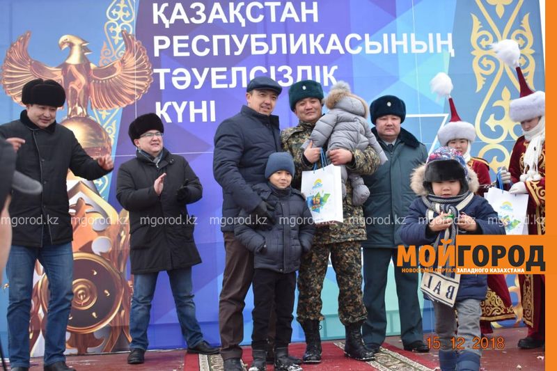 В Актобе 33 военнослужащих Нацгвардии получили ключи от новых квартир