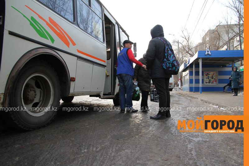 В ЗКО 115 водителей автобусов привлекли к ответственности за разговоры по телефону