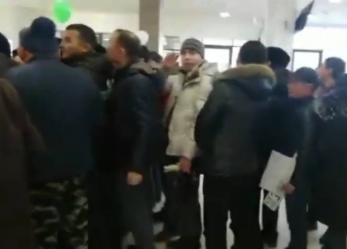 Видео столпотворения в новом спецЦОНе Атырау попало в сеть