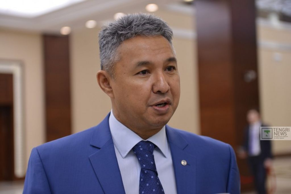 Перуашев предложил переименовать Казахстан