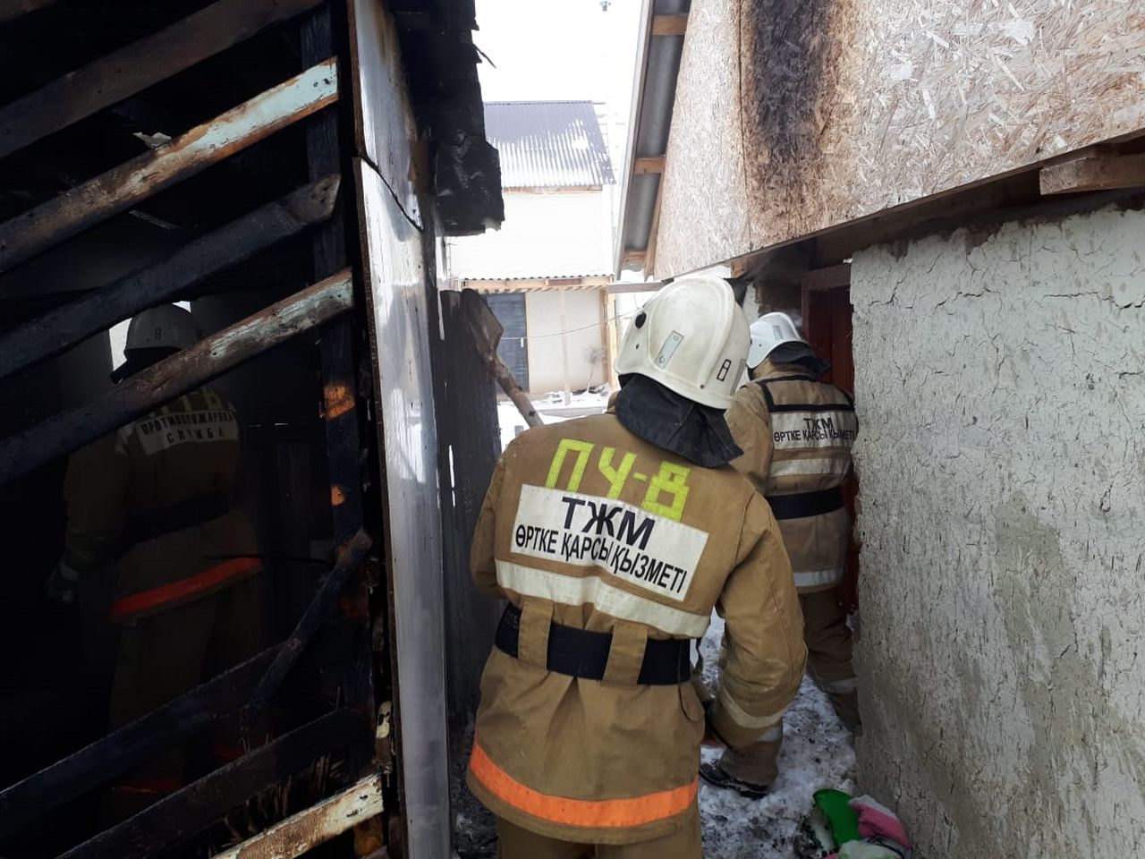 Обгоревшее тело мужчины обнаружили спасатели на месте пожара