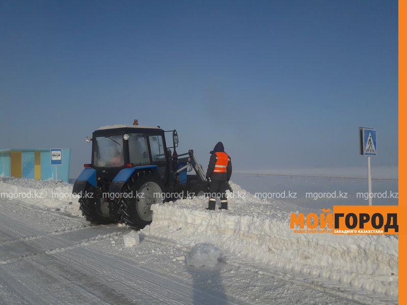 В ЗКО не хватает техники для очистки автодорог