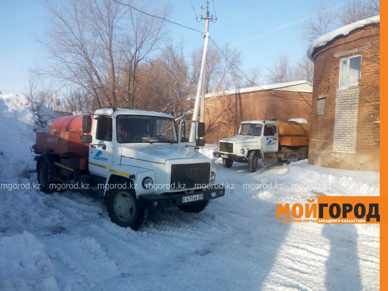 В Зачаганске ликвидировали аварию на канализационных сетях