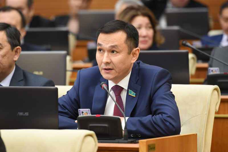 Год рекордов или старые песни о главном