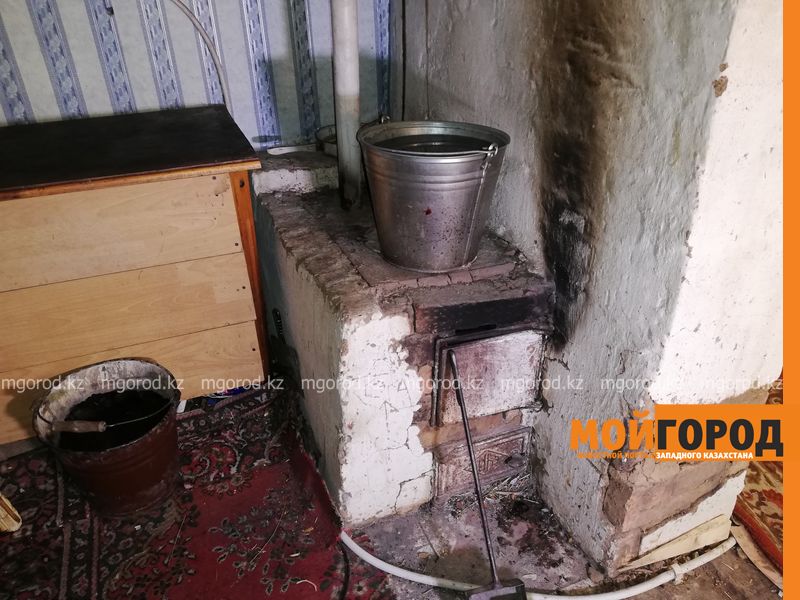 Многодетная семья живет в доме, в котором задохнулся малолетний ребенок