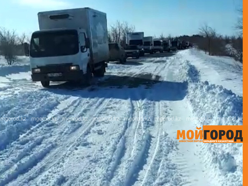 143 человека вызволили спасатели из снежного плена в ЗКО (видео)