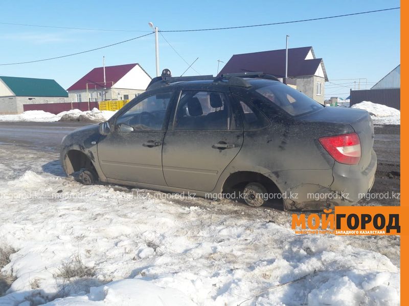 В Уральске преступники воспользовались бездорожьем для кражи