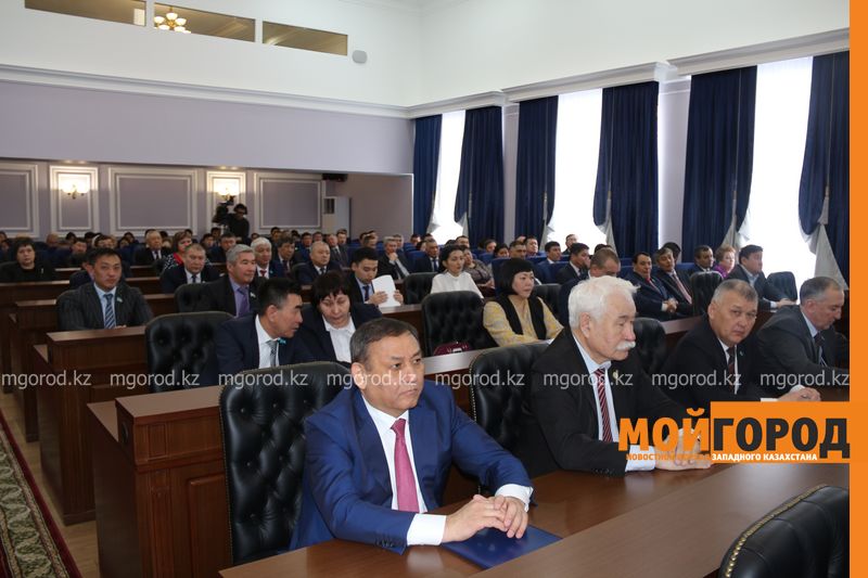 Бюджетникам ЗКО повысят зарплаты