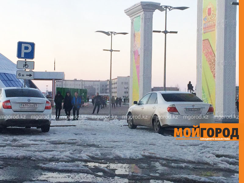 Полицейские Уральска не могут установить водителя, оставившего авто под знаком «Парковка для инвалидов»
