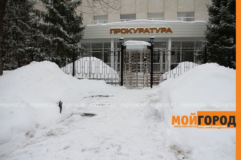 Как в Уральске провели общегородской субботник по уборке снега (фото)