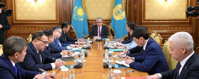 Президент провёл совещание со своей администрацией и помощниками