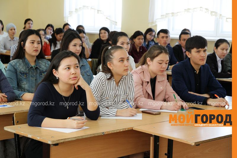 Более 8 тысяч атырауских студентов получат повышенную стипендию