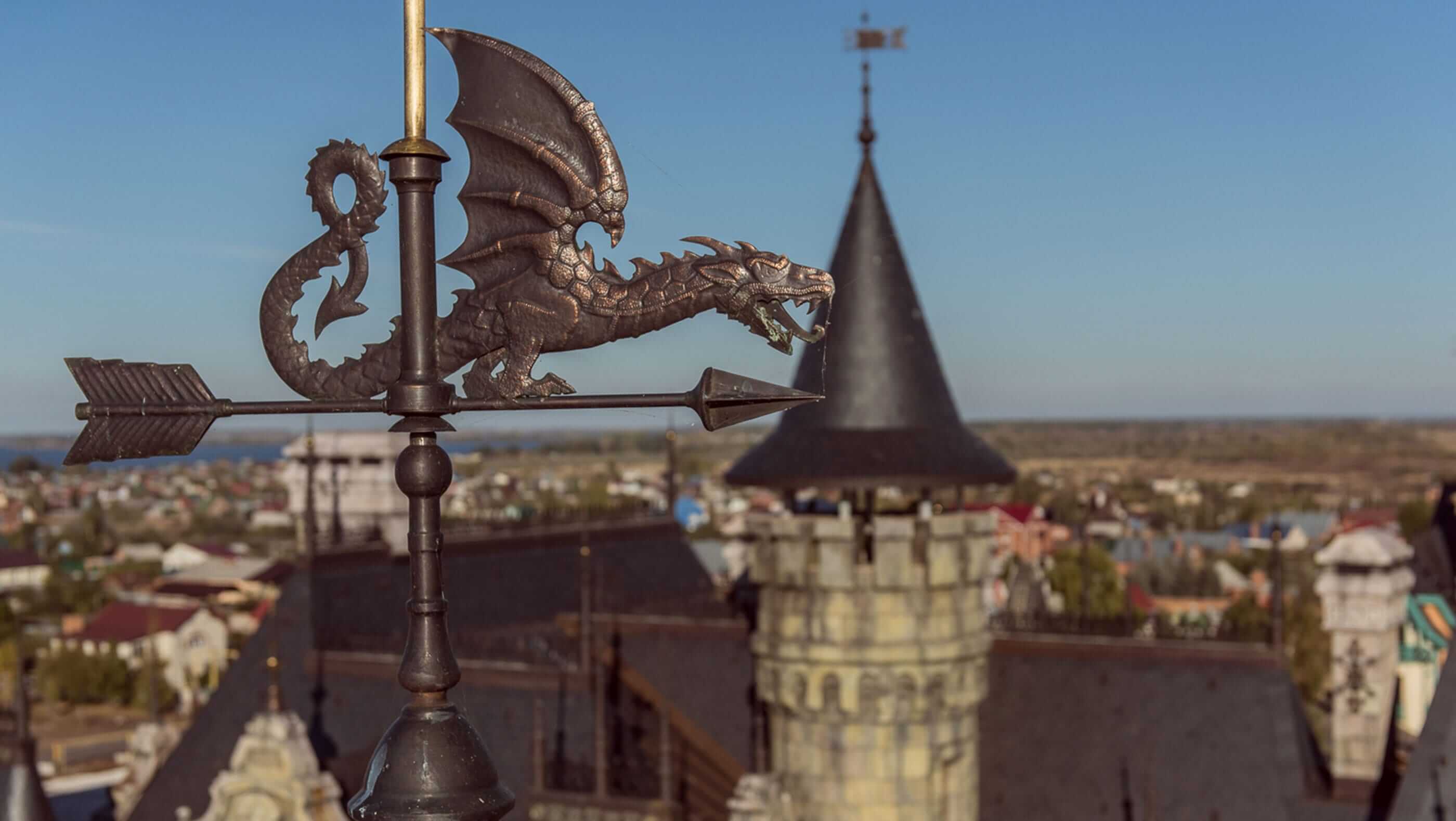 Сотни лайков за фото. Старинный европейский замок недалеко от Уральска