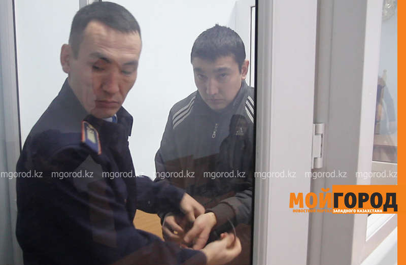 Он то плакал, то смеялся - свидетели об обвиняемом в убийстве полицейского