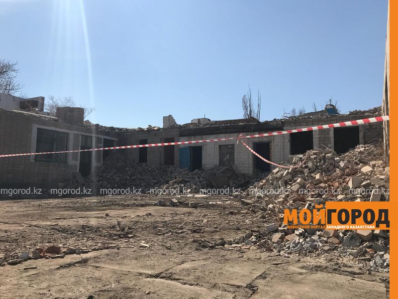 Аким ЗКО встретился с жильцами ветхих и аварийных домов