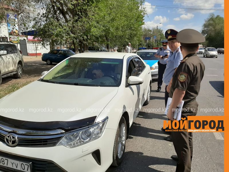 В Уральске водители игнорируют спецавтотранспорт