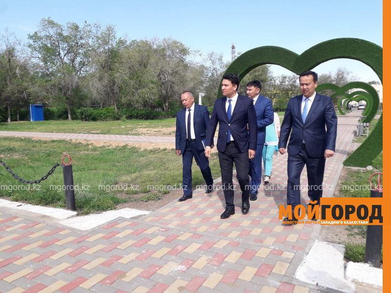 Заместитель акима ЗКО посетил соцобъекты в Бурлинском районе